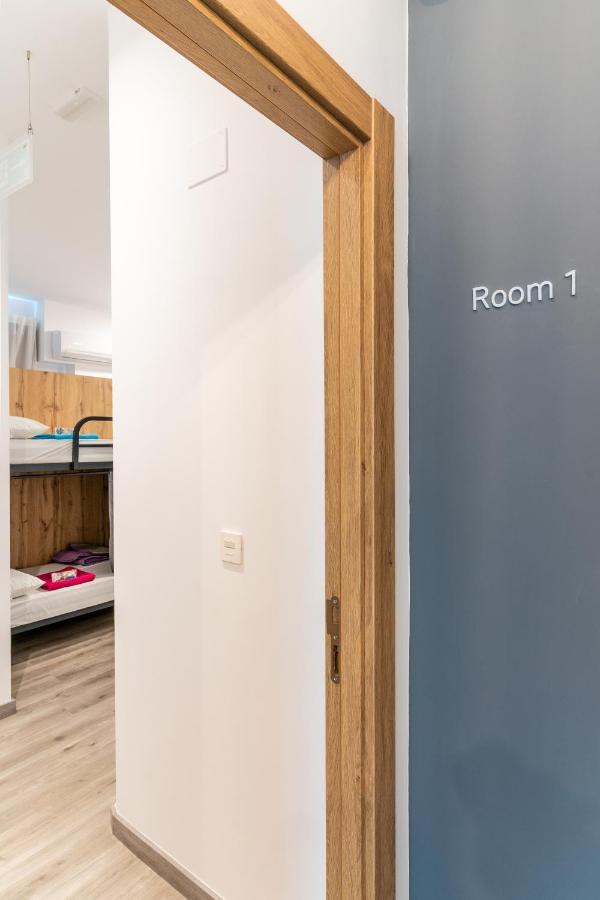 Four Rooms Hostel Lugo Ngoại thất bức ảnh